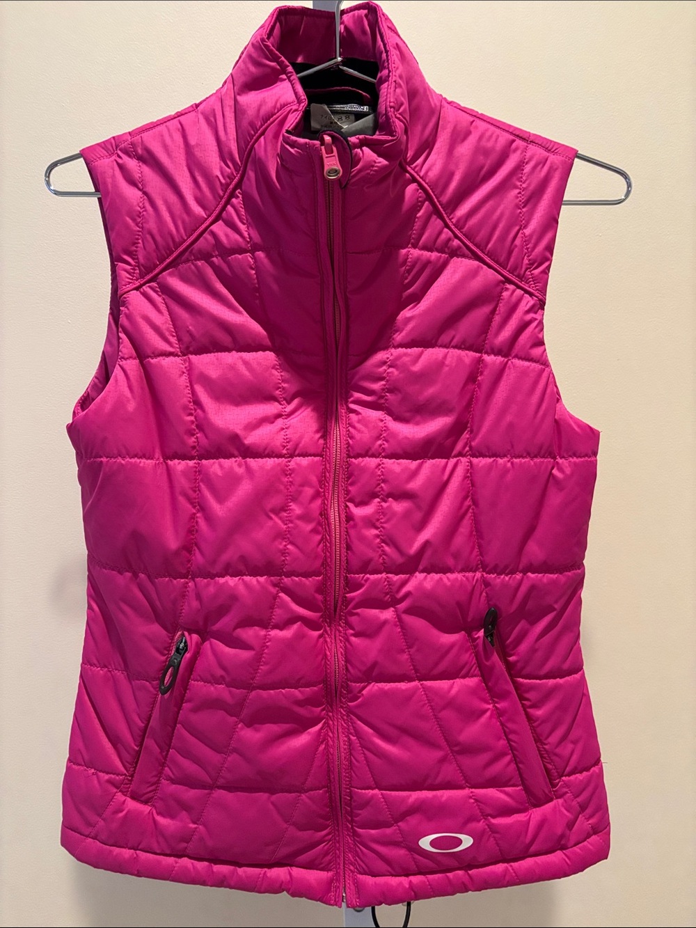 Oakley Women's Hot Pink Quilted Insulated Vest size XS